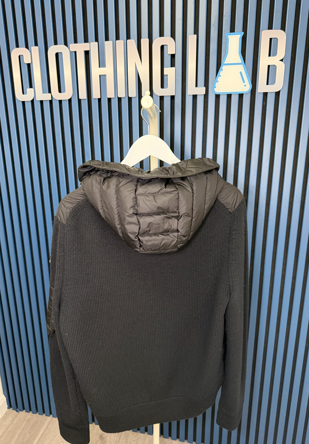 Moncler Men’s Insulated Water-Resistant Hybrid Jacket | M | Pre Owned