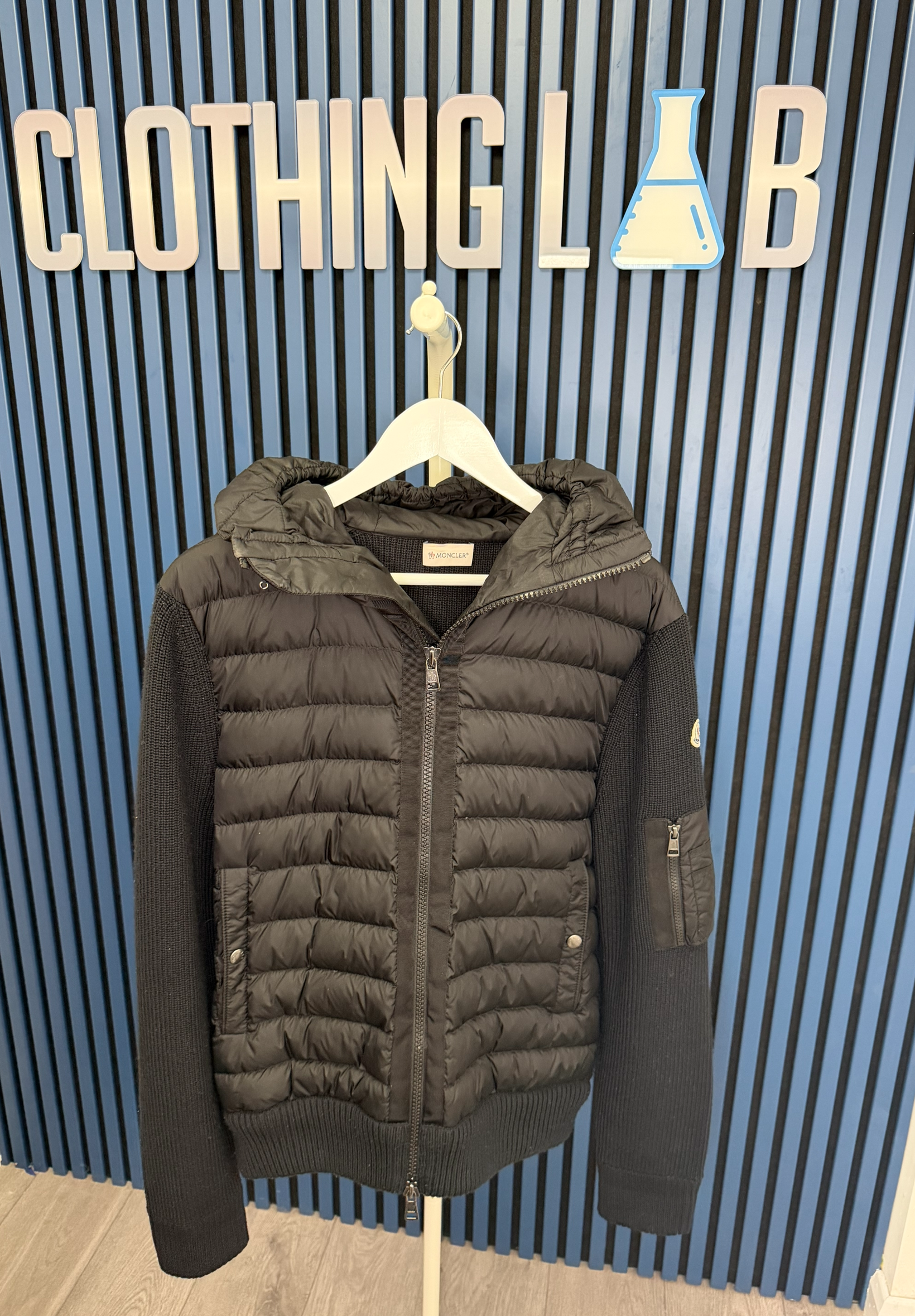 Moncler Men’s Insulated Water-Resistant Hybrid Jacket | M | Pre Owned