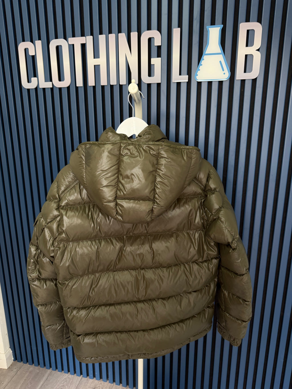 Moncler Maya Men’s Puffer Jacket | 2 | Pre Owned