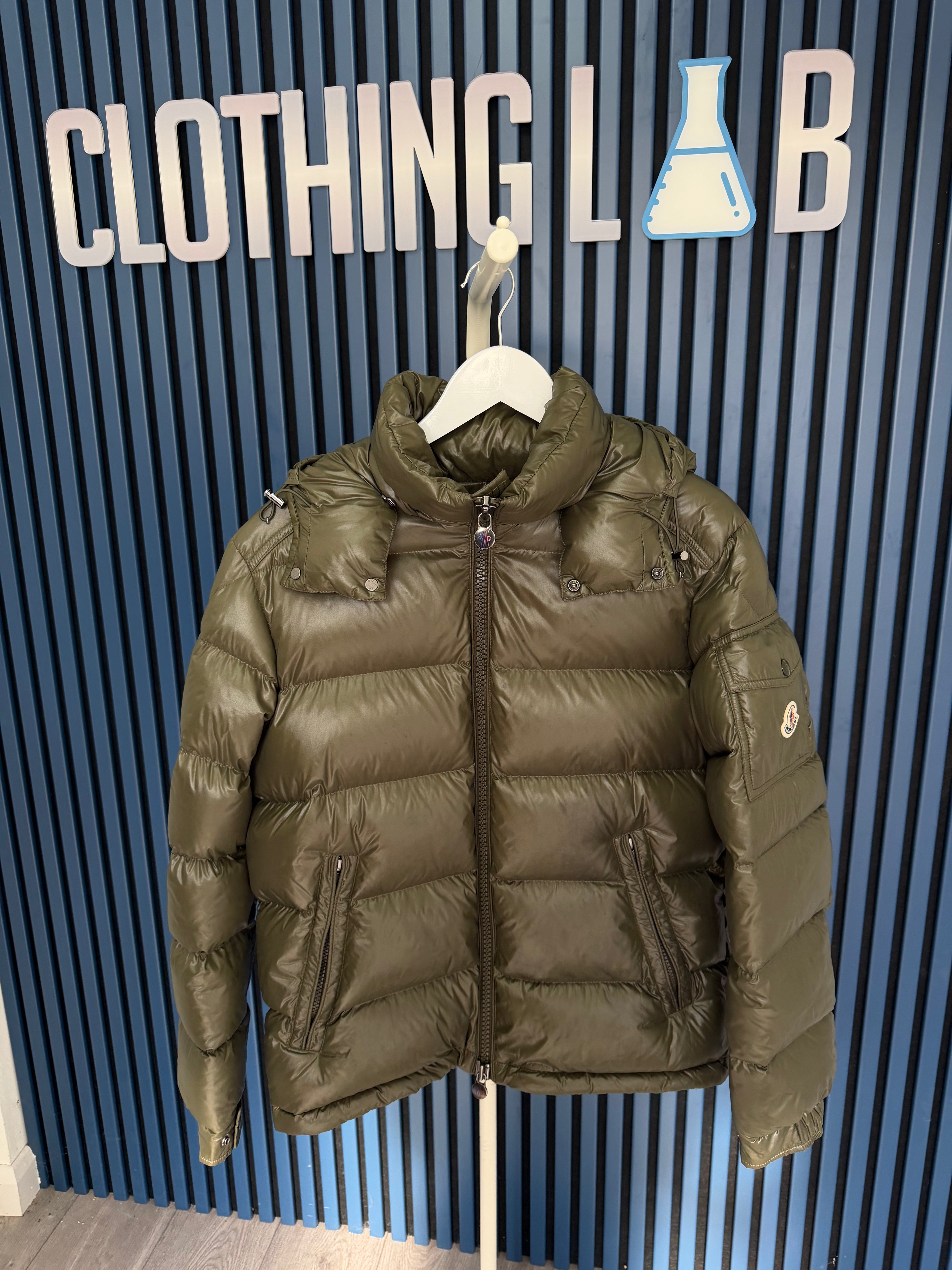 Moncler Maya Men’s Puffer Jacket | 2 | Pre Owned