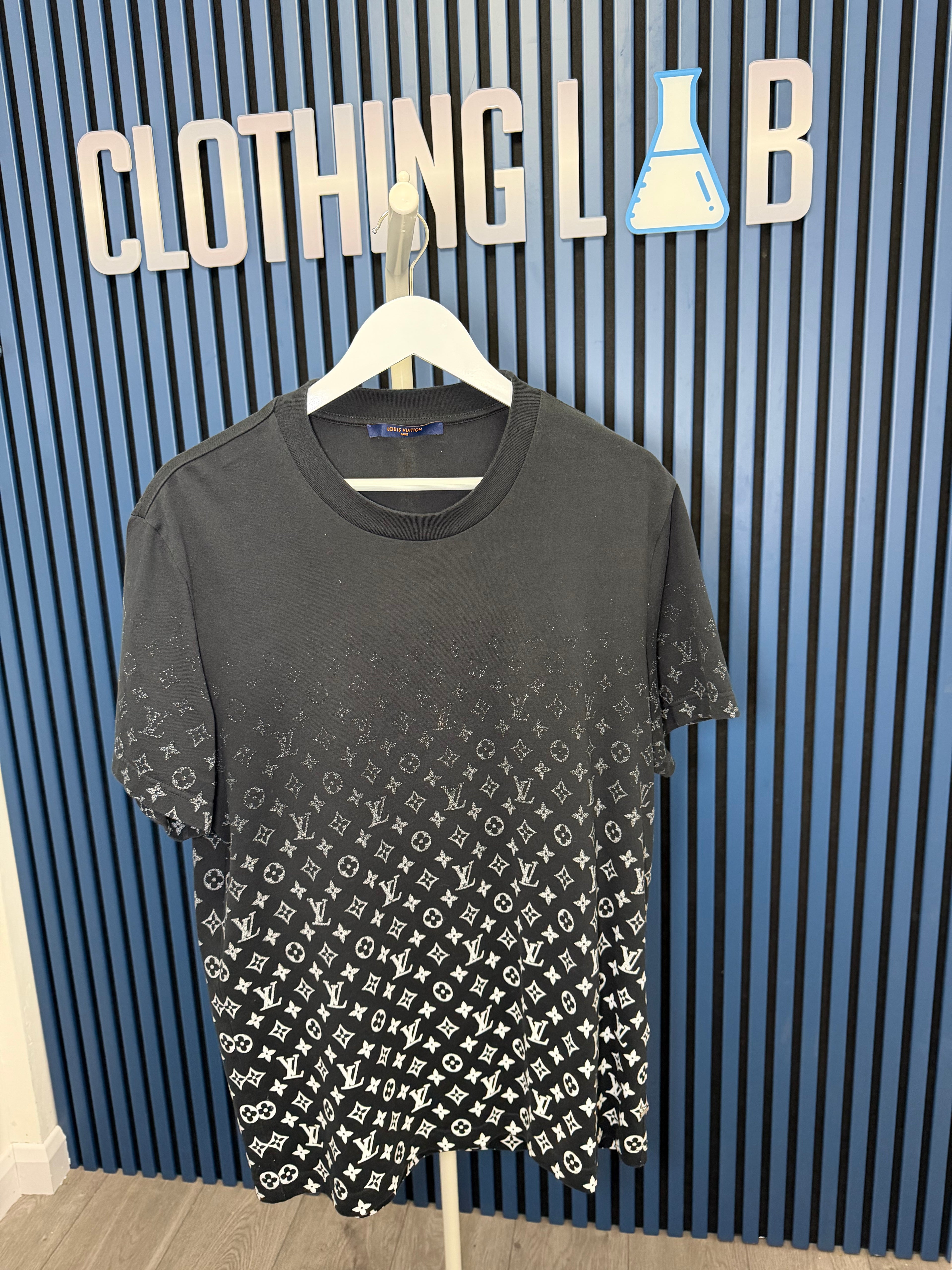 Louis Vuitton Monogram Gradient T-shirt | XL | Pre Owned