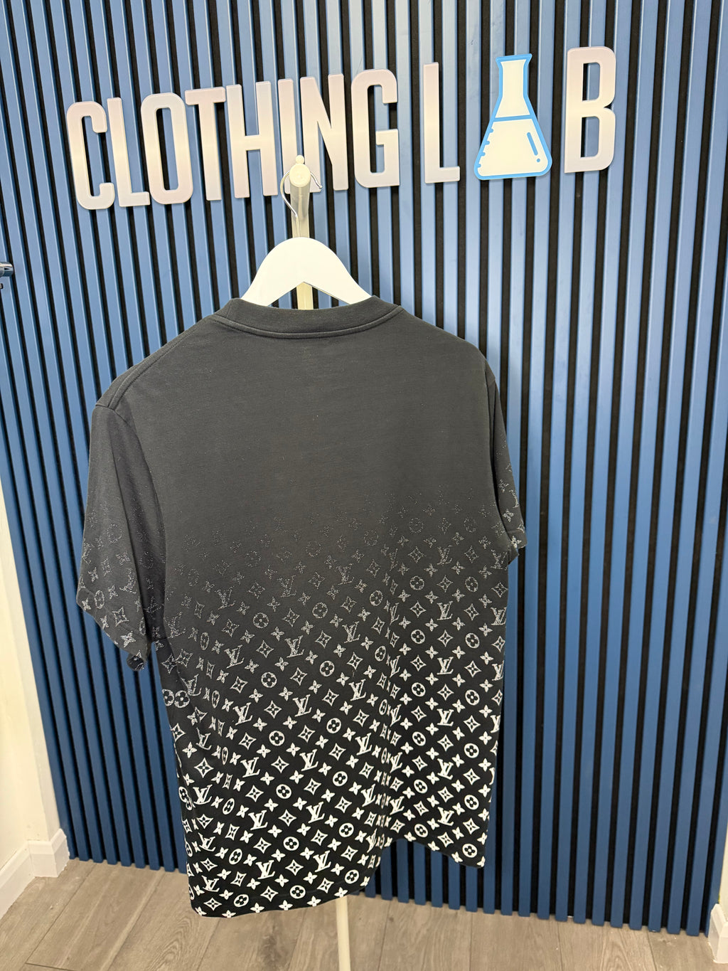 Louis Vuitton Monogram Gradient T-shirt | XL | Pre Owned