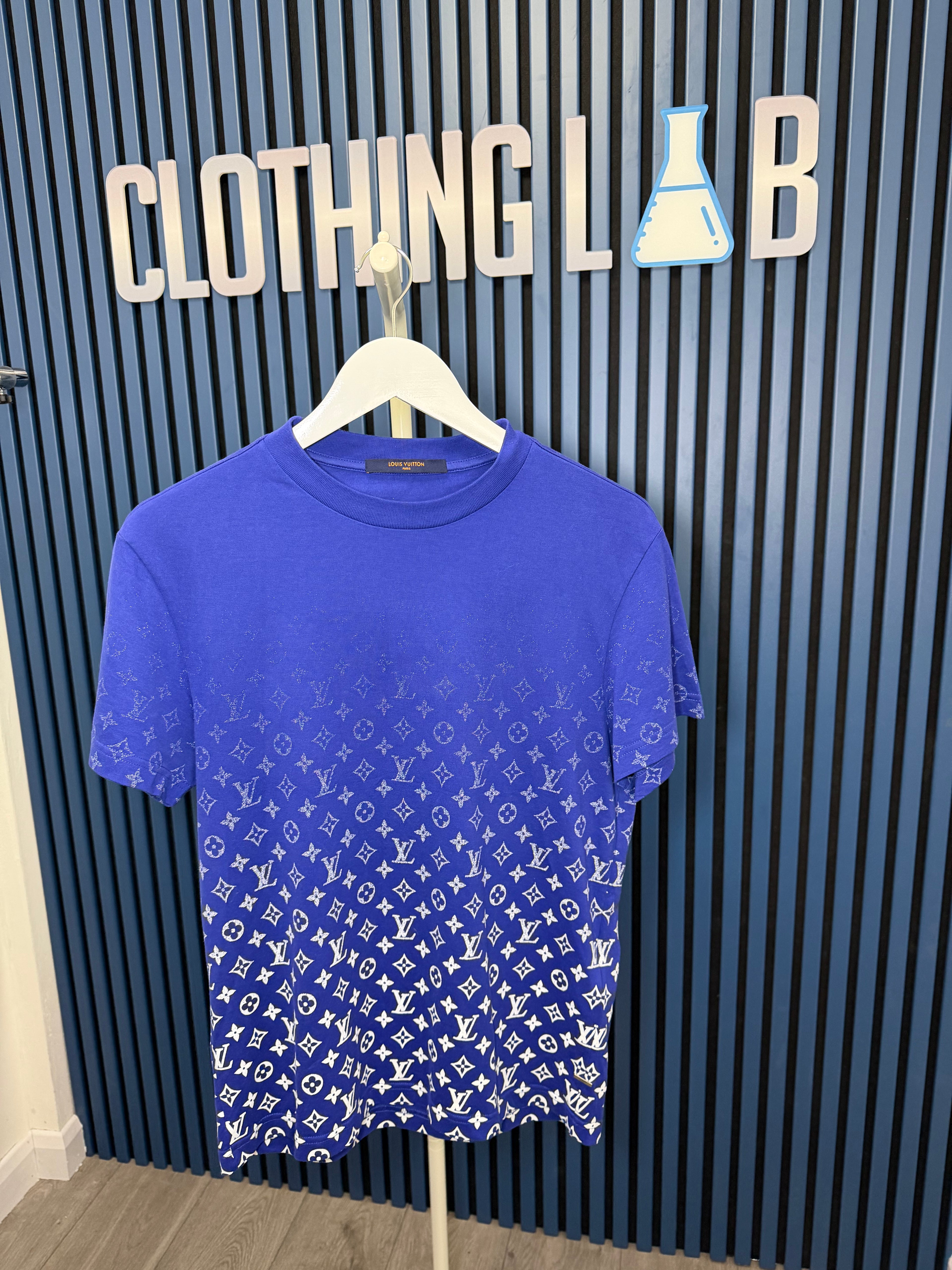 Louis Vuitton Monogram Gradient T-shirt | XS | Pre Owned